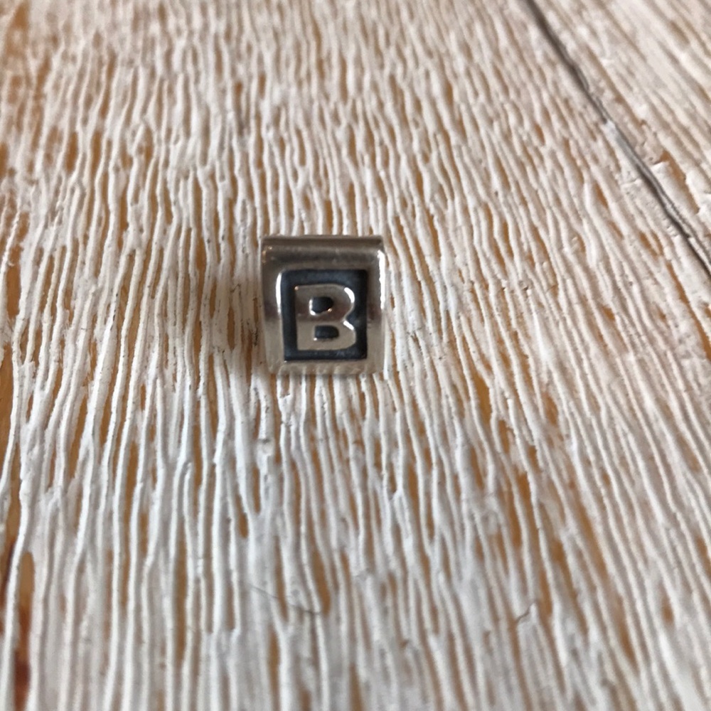 “B” Pandora initial charm.